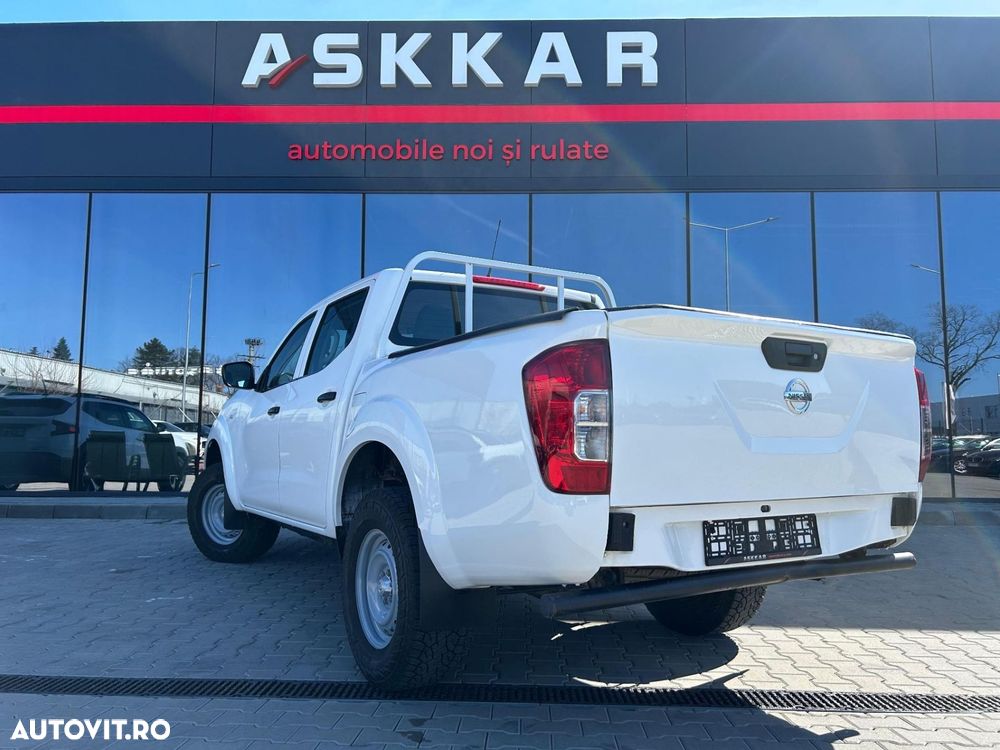 Nissan Navara Double Cab Visia - 9