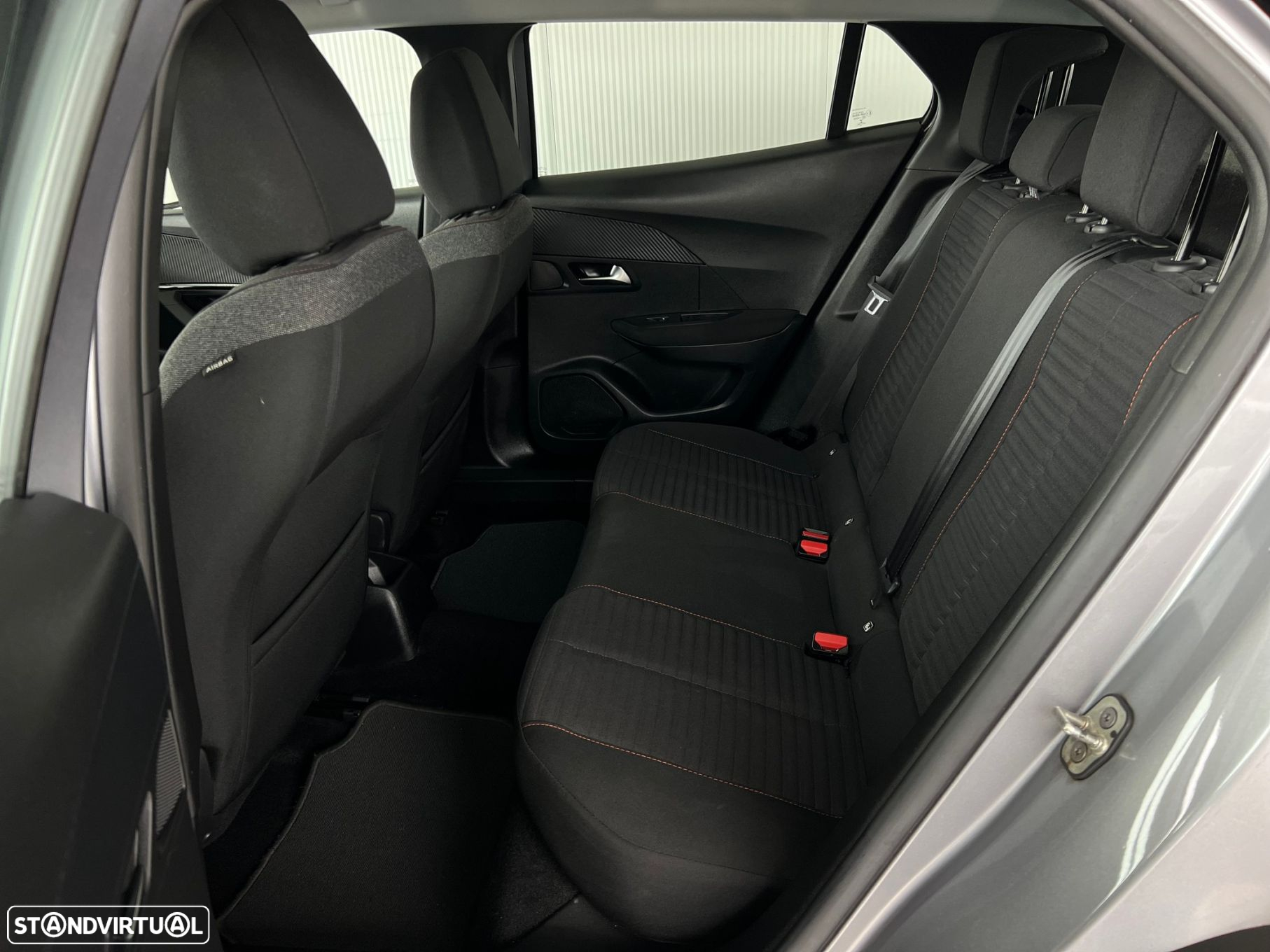 Peugeot 2008 1.5 BlueHDi Active Pack - 27
