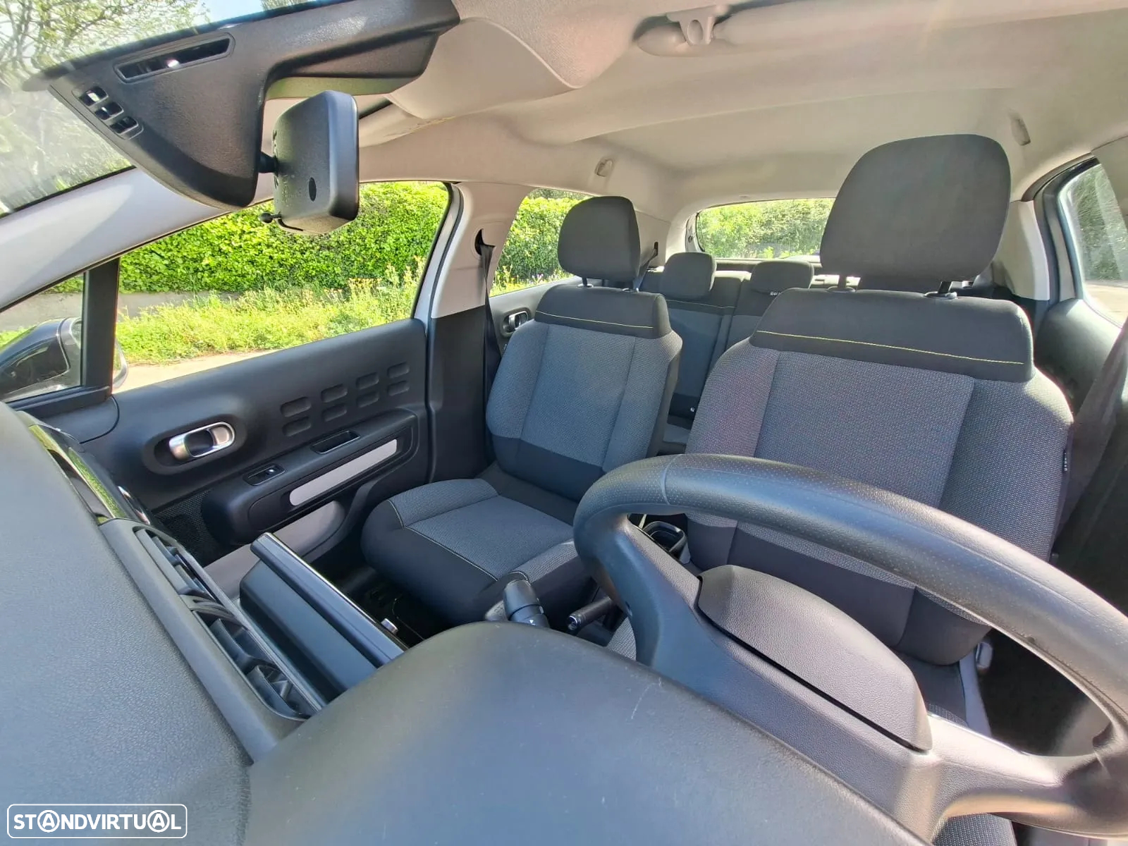 Citroën C3 1.2 PureTech Shine - 10