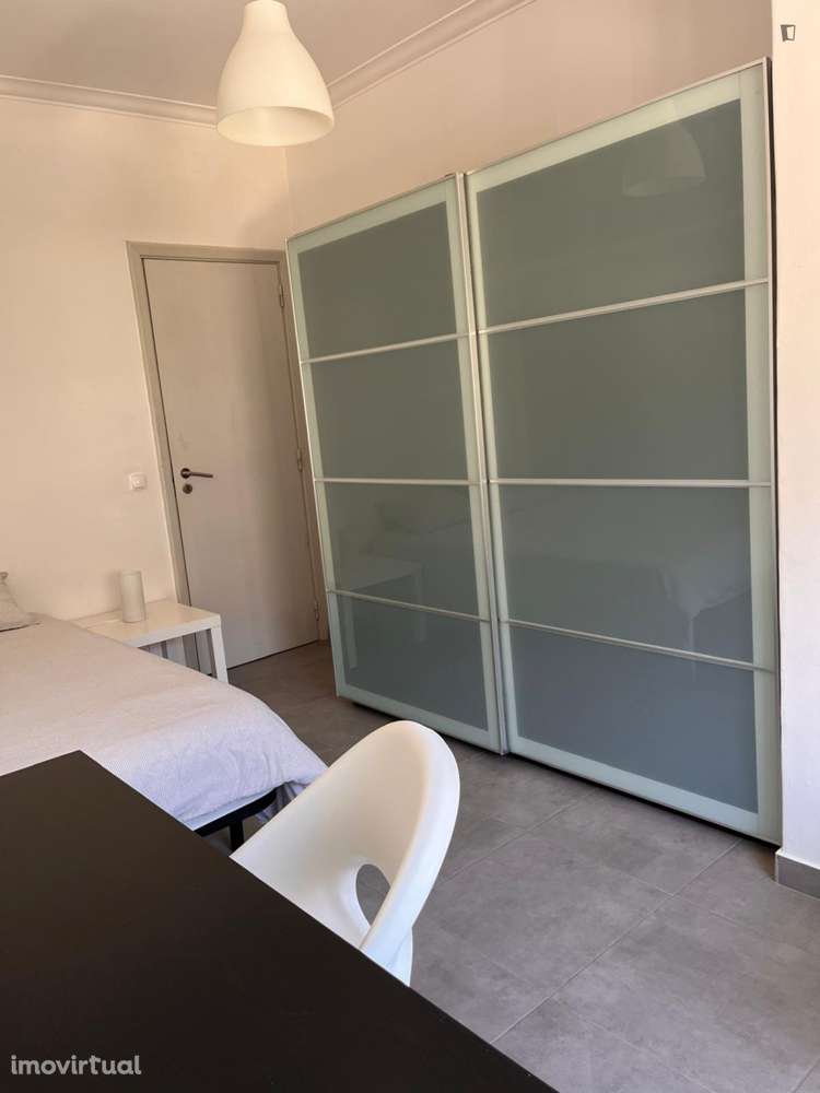 Quarto - localizado em Cidral Coimbra - Grande imagem: 2/12