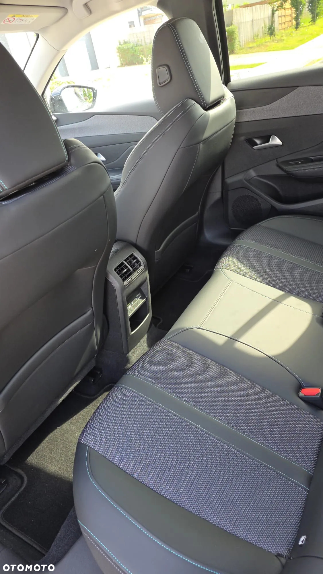 Peugeot 308 1.2 PureTech Allure Pack S&S EAT8 - 6
