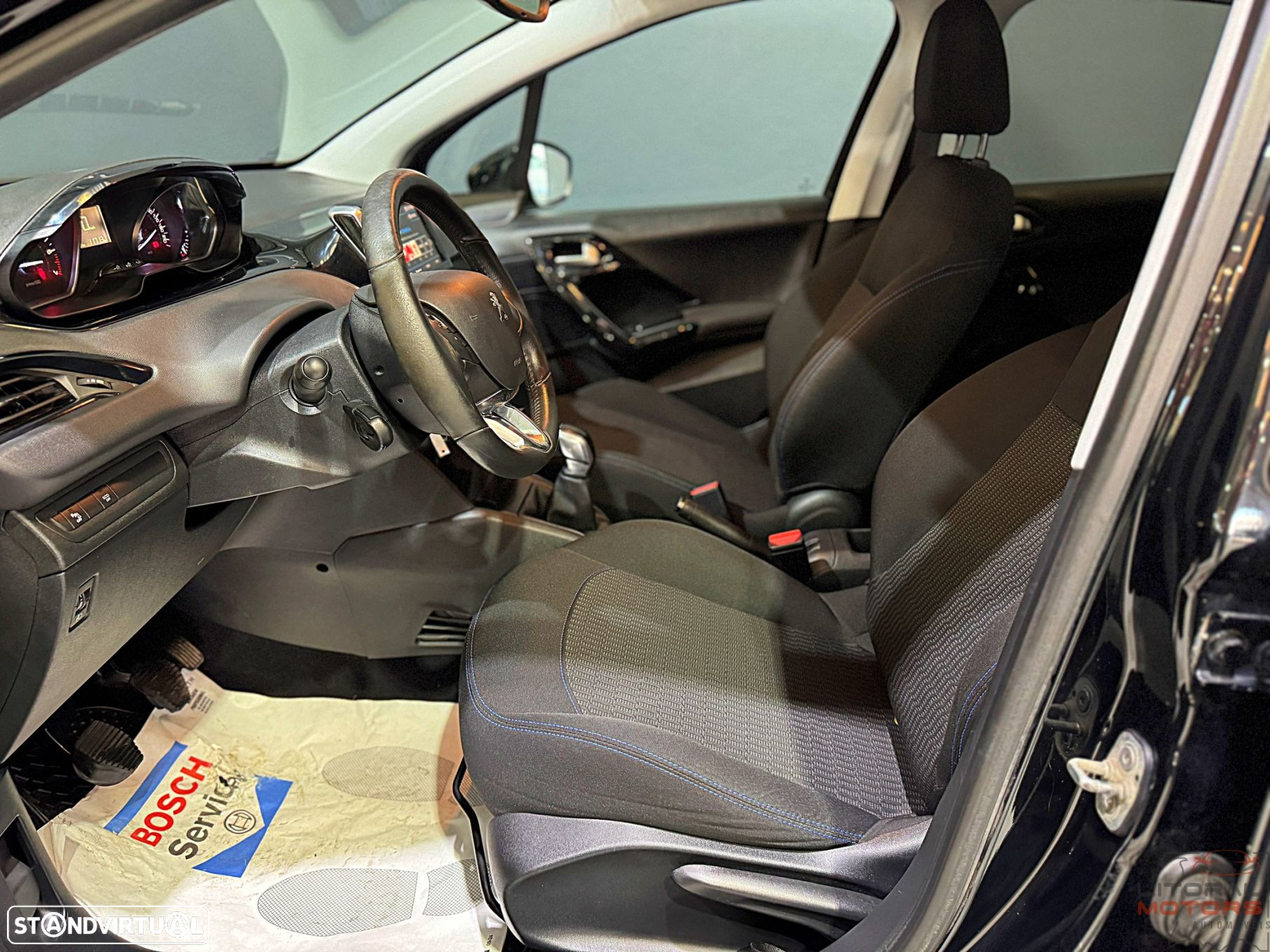 Peugeot 208 1.2 PureTech Signature - 14