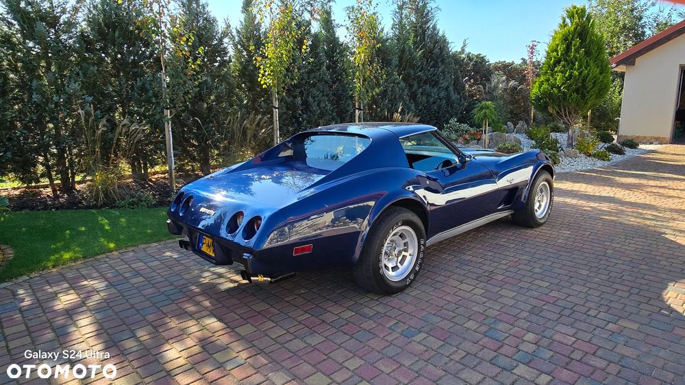 Chevrolet Corvette - 16