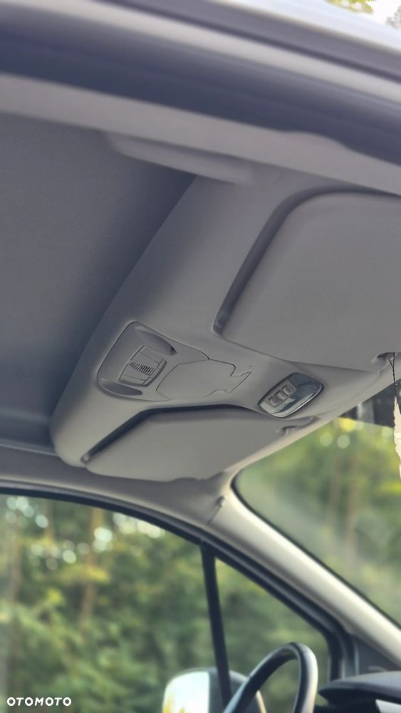 Ford Connect - 32