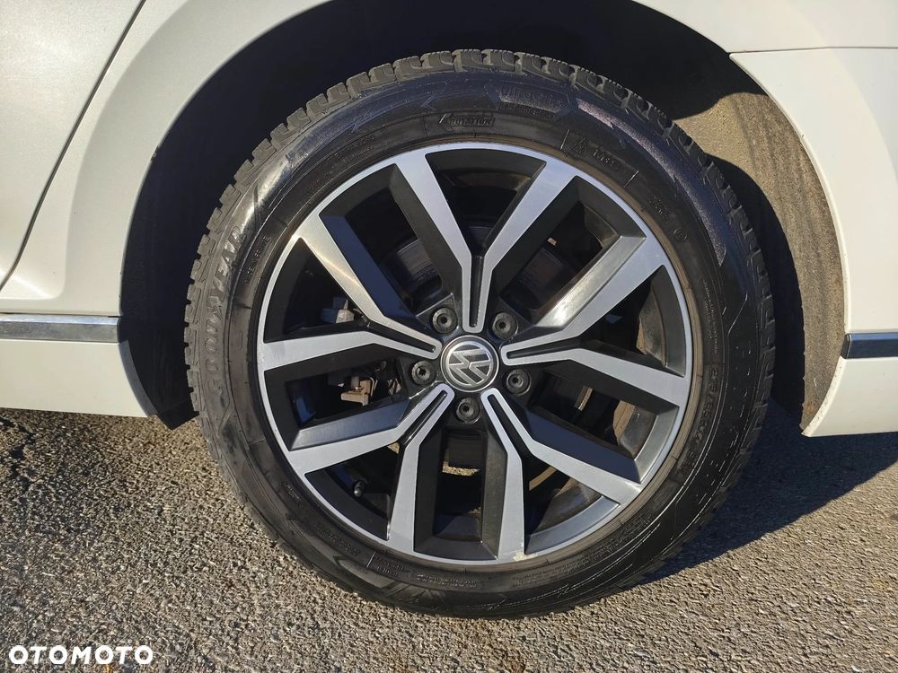 Volkswagen Passat 2.0 TDI Bi-Turbo BMT 4Mot Highline DSG - 20