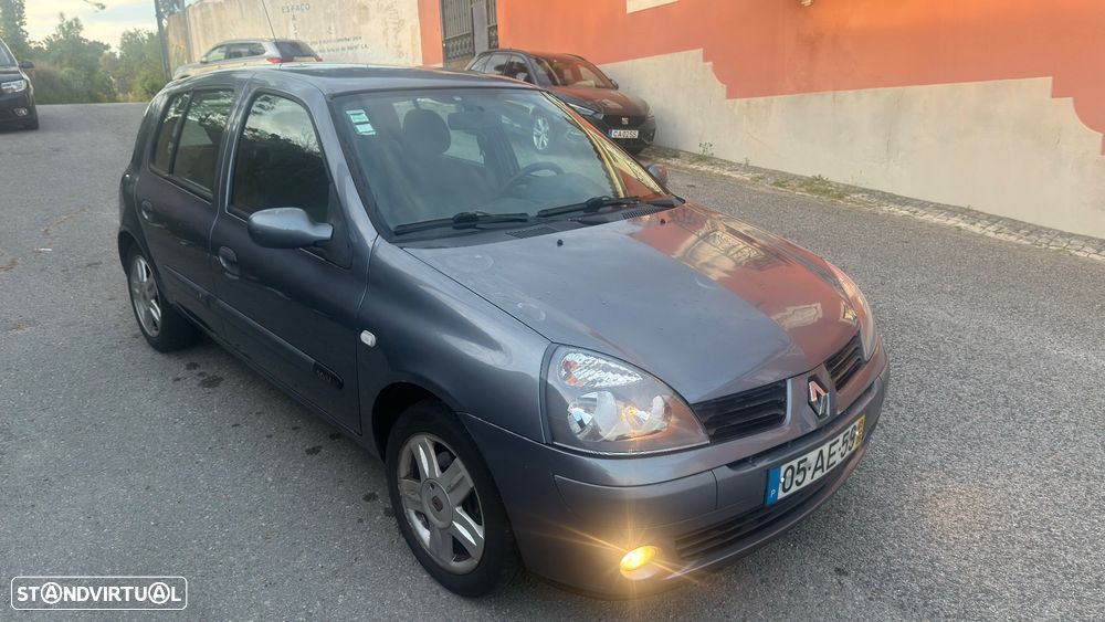 Renault Clio 1.2 16V Dynamique - 1