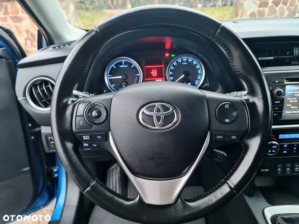 Toyota Auris 2.0 D-4D Executive - 22