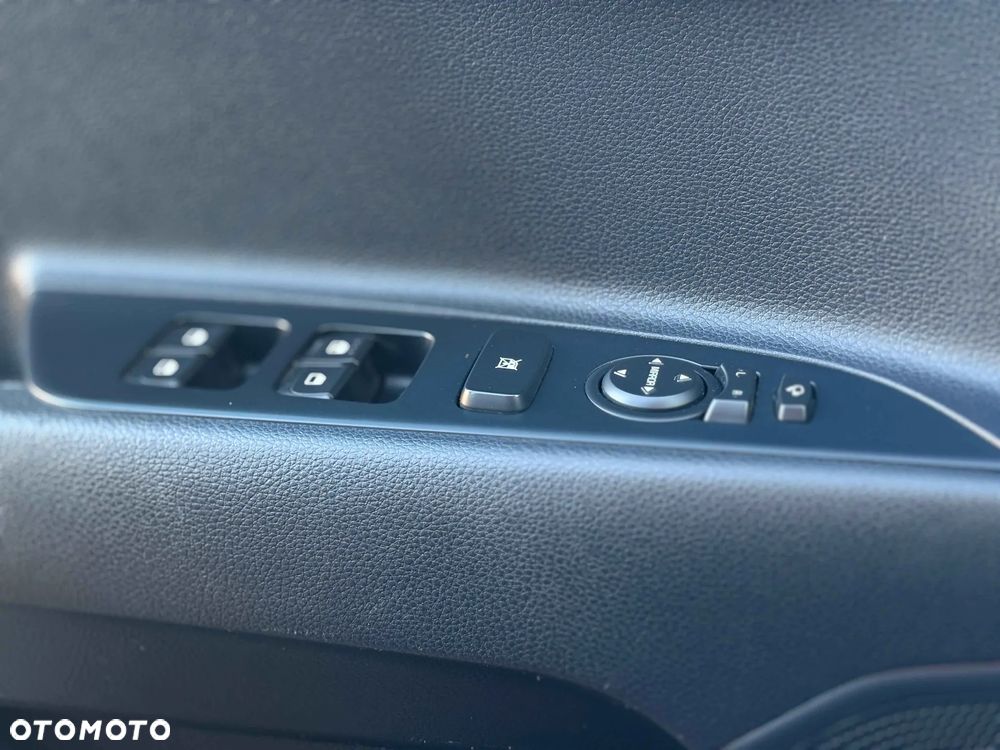 Kia Stonic 1.4 L - 11