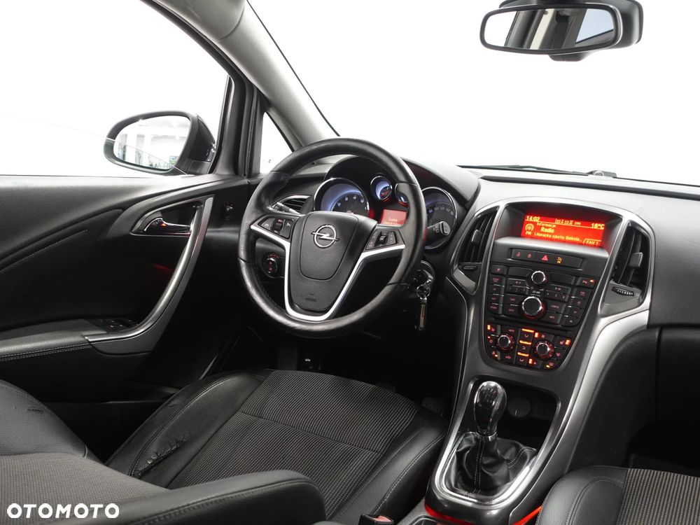 Opel Astra 1.4 Turbo - 29