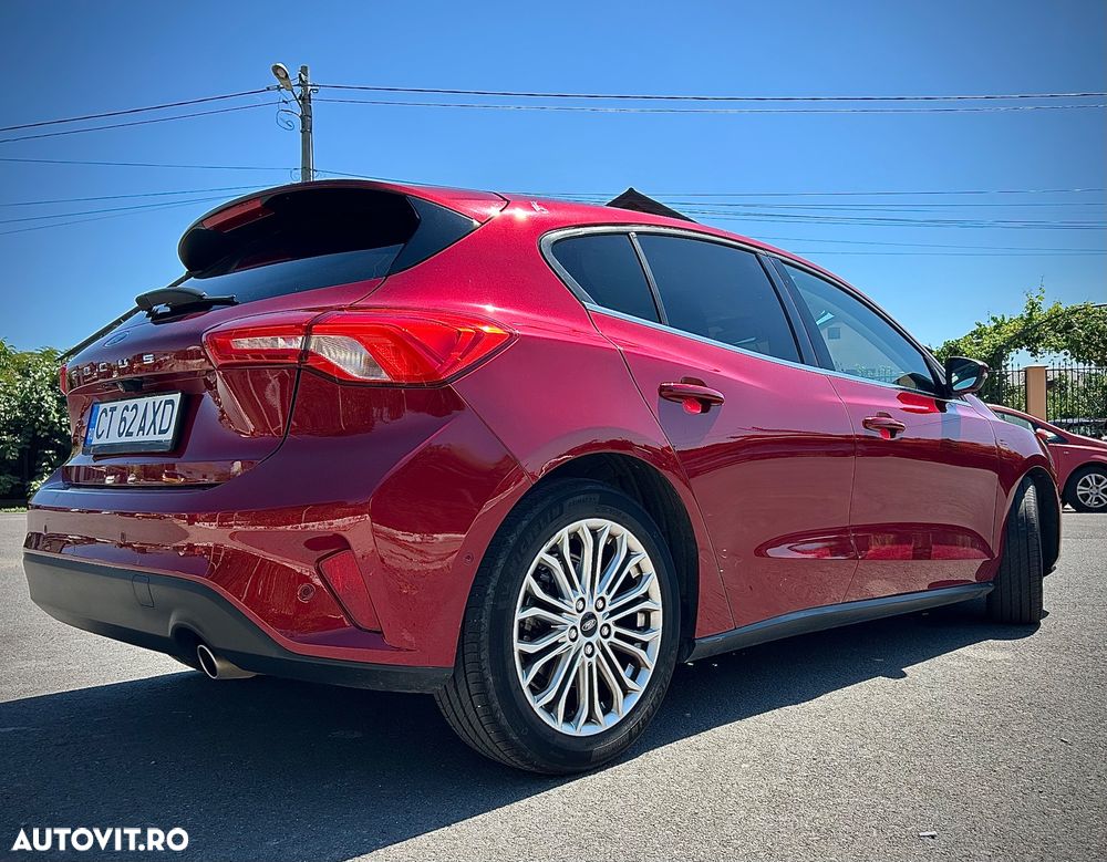 Ford Focus 1.0 EcoBoost Titanium - 11