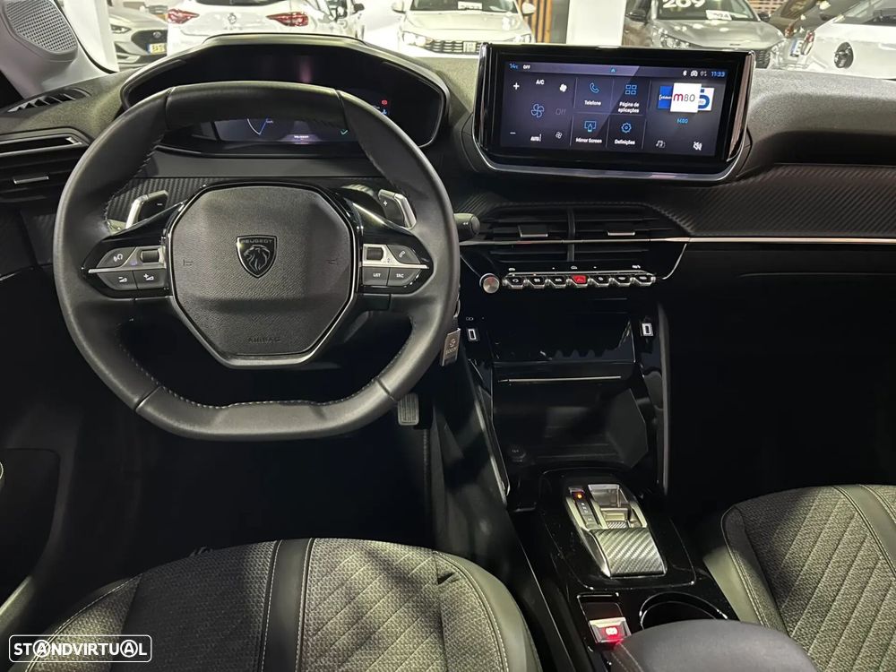 Peugeot 208 - 19