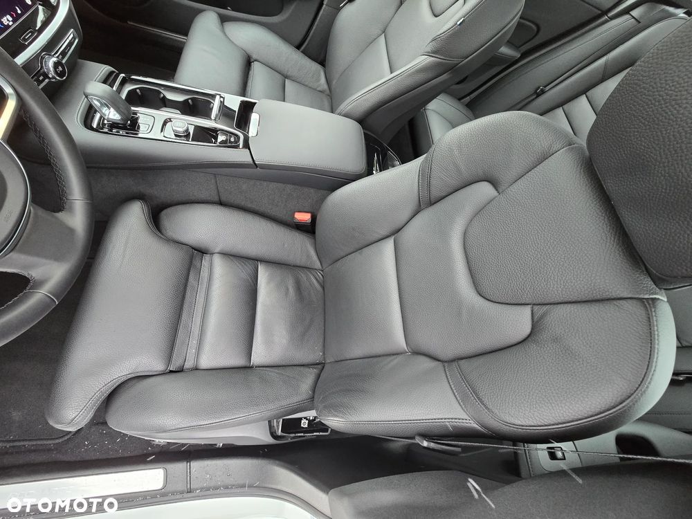 Volvo S60 T8 Recharge AWD Ultimate Dark - 12