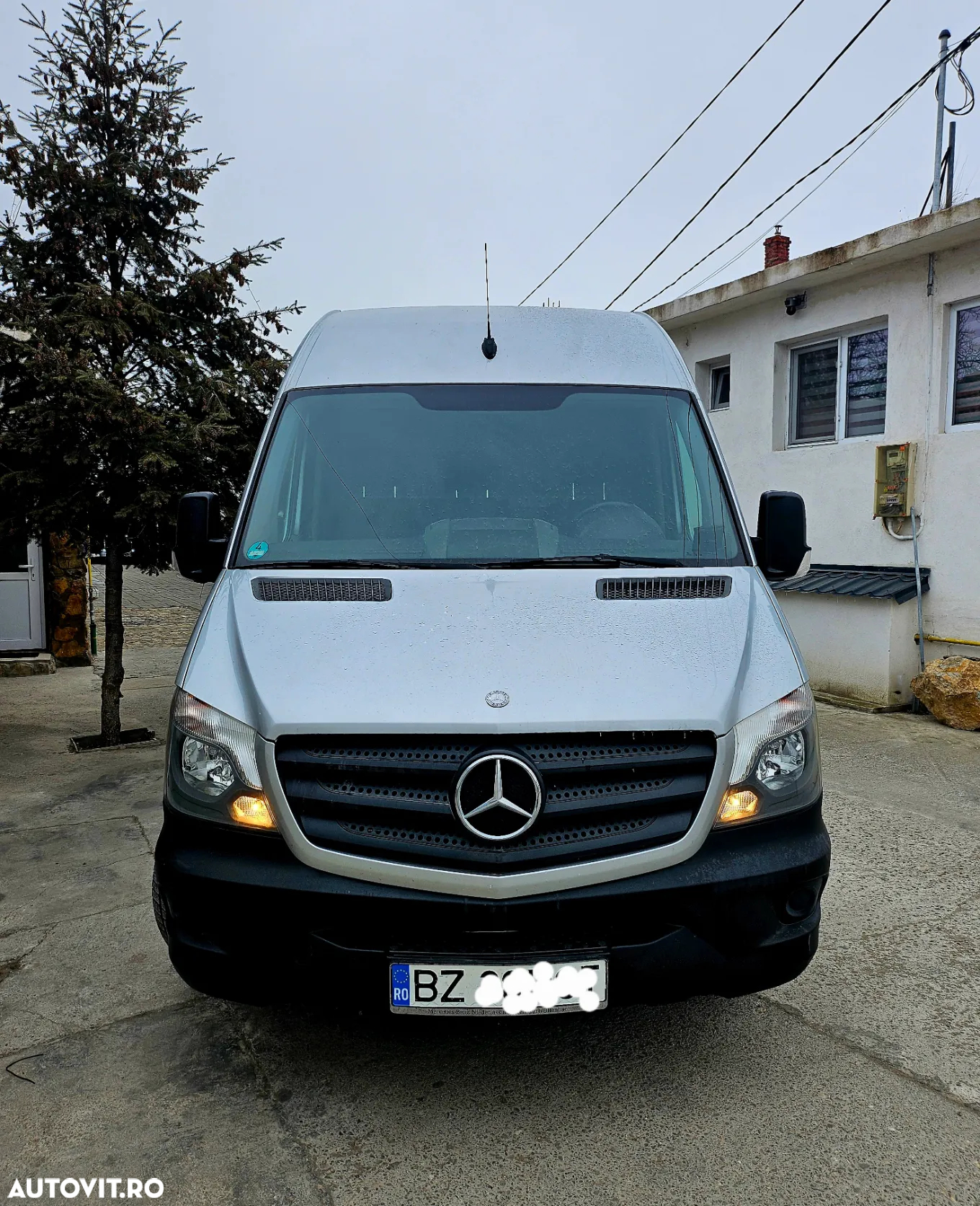 Mercedes-Benz Sprinter - 2