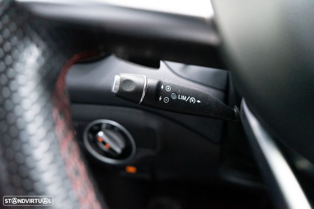 Mercedes-Benz CLA 220 d Shooting Brake AMG Line Aut. - 40