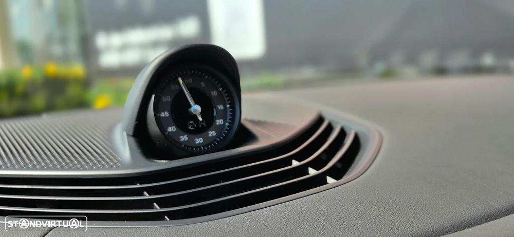 Porsche Taycan Bateria Performance Plus - 16