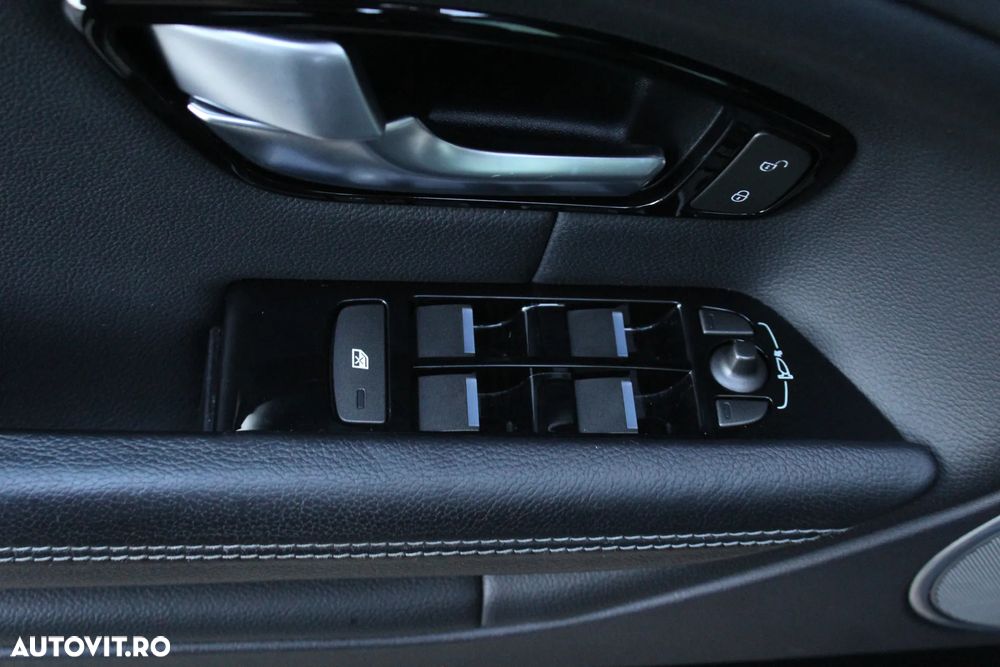 Land Rover Range Rover Evoque 2.0 D150 R-Dynamic HSE - 13