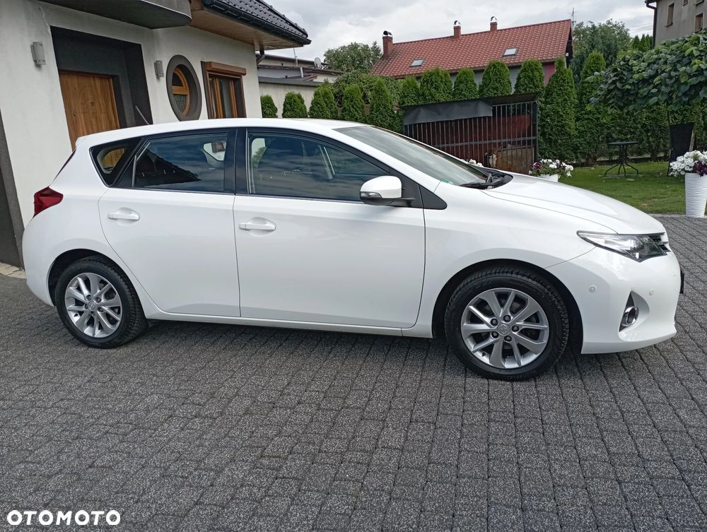 Toyota Auris 1.6 Valvematic START Edition - 11