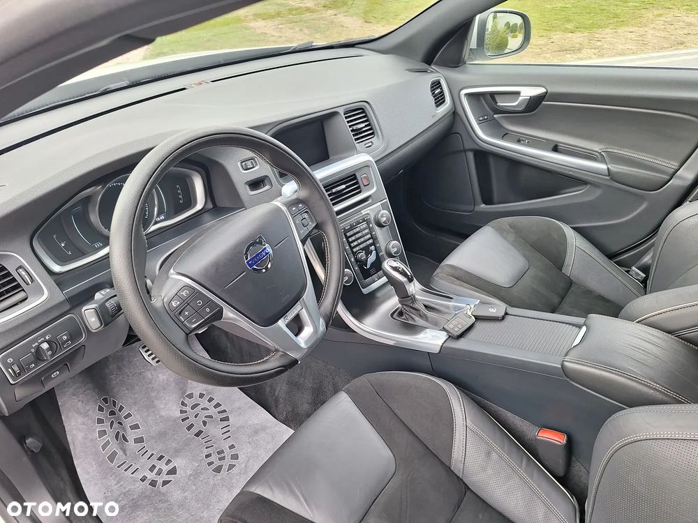Volvo V60 D3 Geartronic RDesign - 17