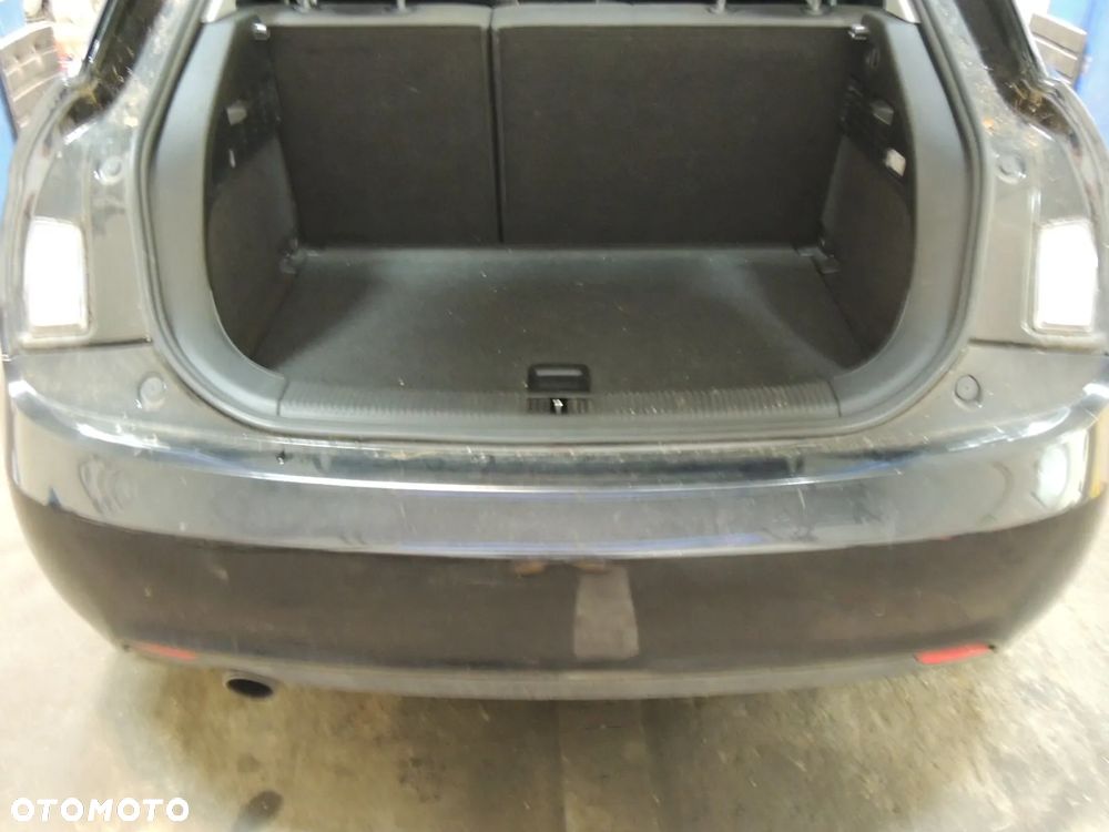Zderzak tył AUDI A1 8X '11 1.6 TDI - 4