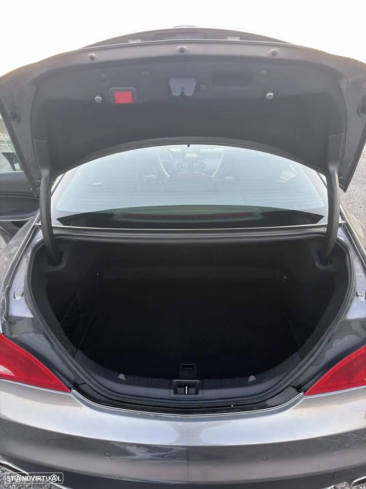 Mercedes-Benz CLA 180 d Shooting Brake Urban - 15