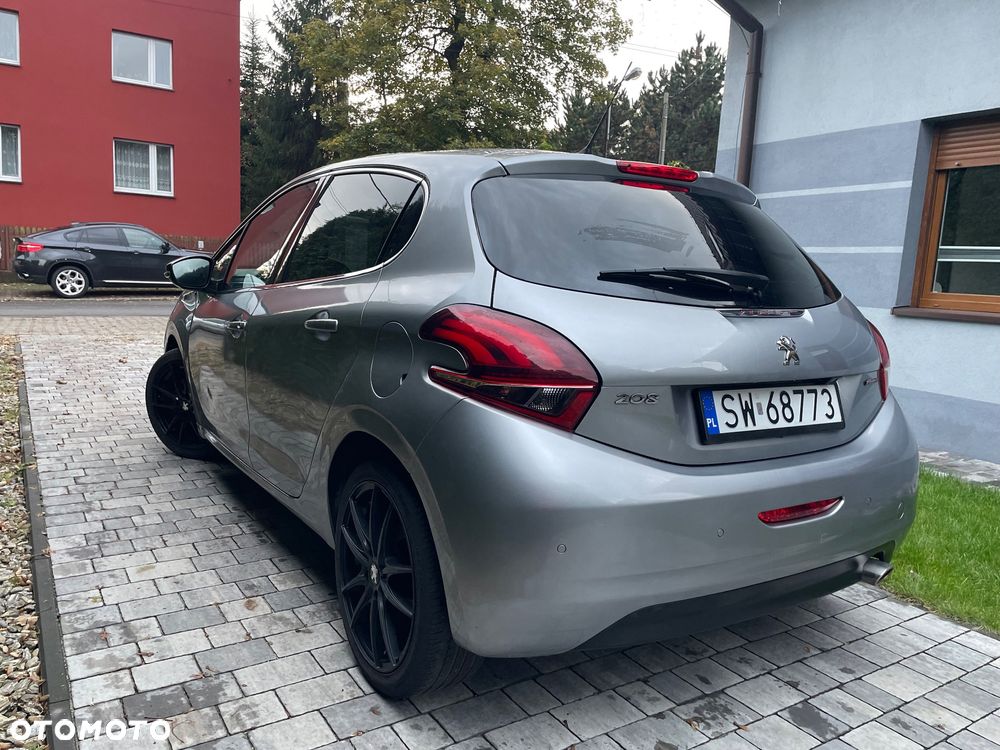 Peugeot 208 - 2