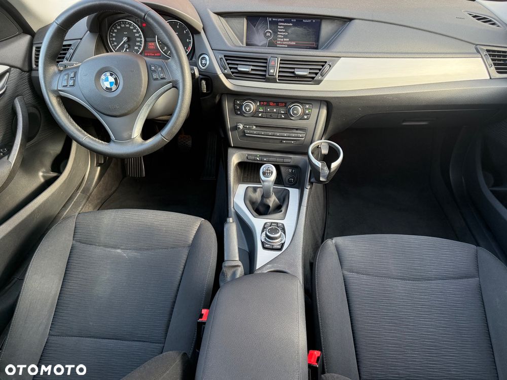 BMW X1 sDrive18i - 13