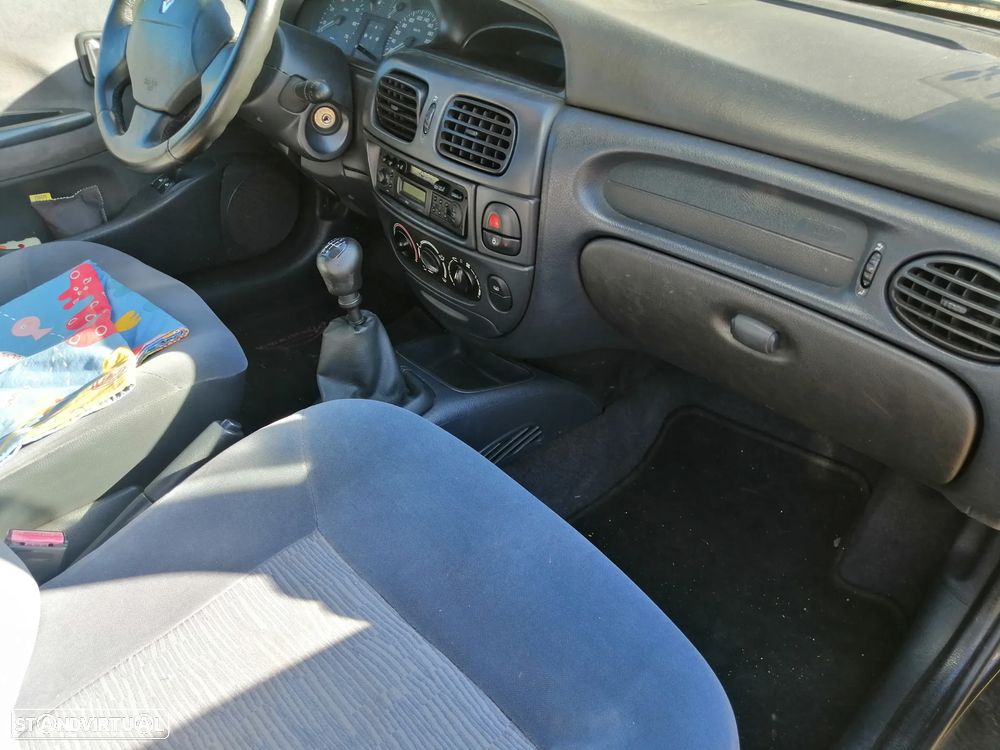 Renault Mégane - 5