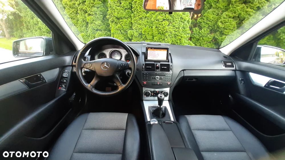 Mercedes-Benz Klasa C 180 Kompressor BlueEFFICIENCY Avantgarde - 17