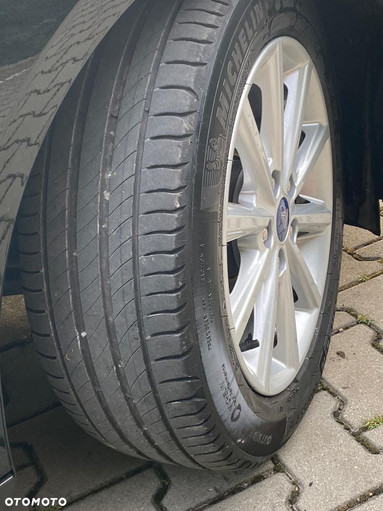 Ford Focus 1.0 EcoBoost Titanium - 21