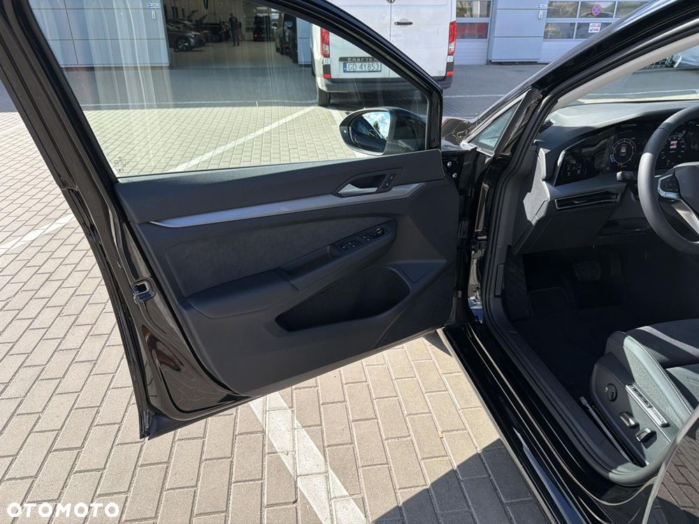 Volkswagen Golf 1.5 eTSI mHEV Style DSG - 11