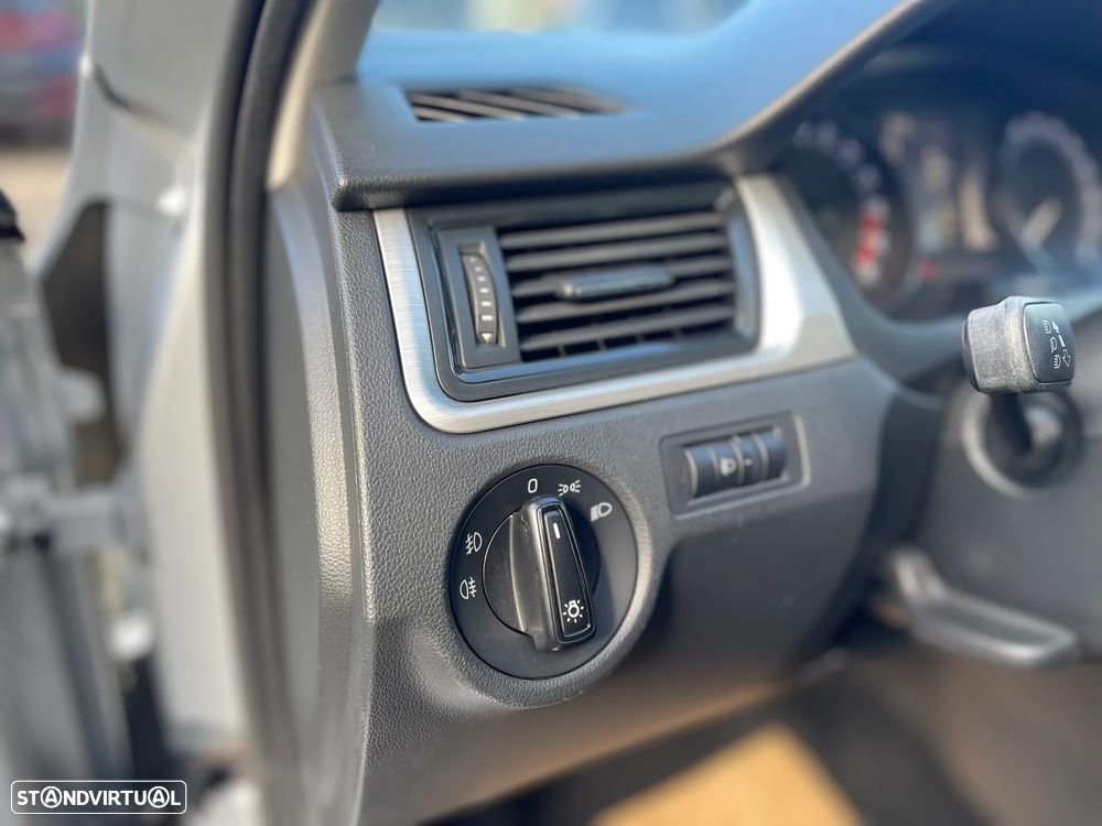 Skoda Rapid Spaceback 1.4 TDi Ambition - 19