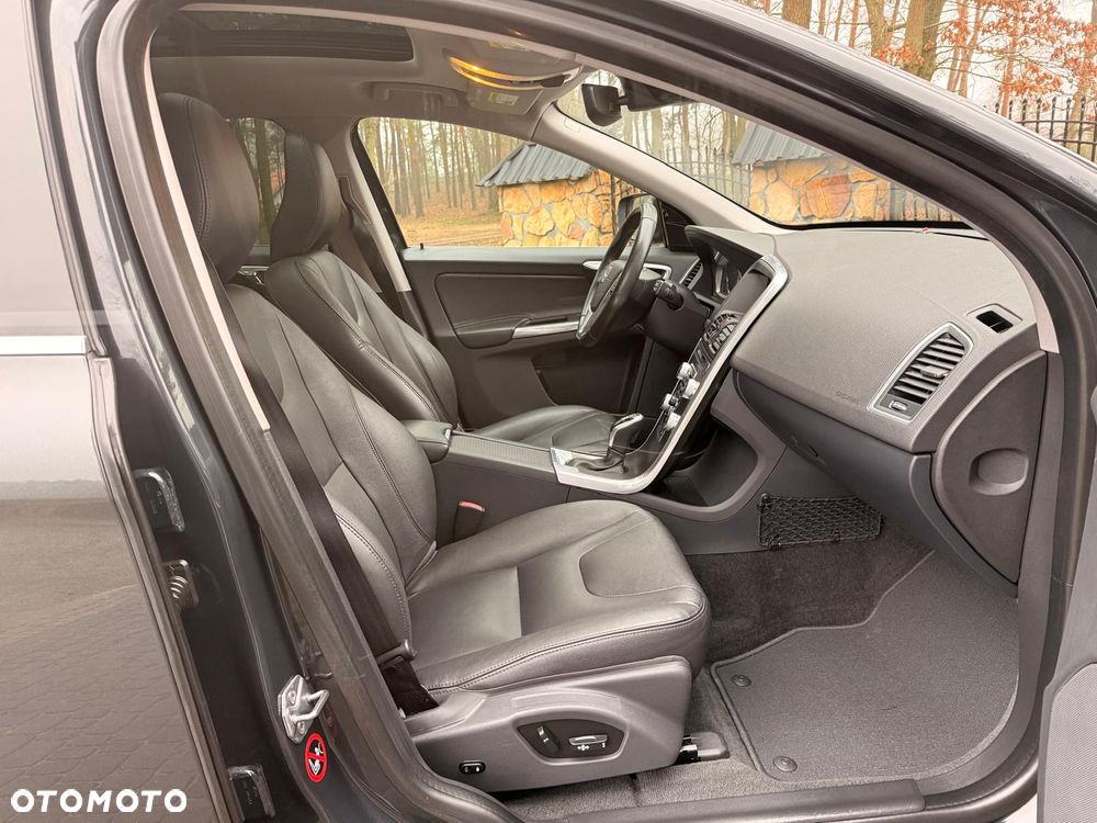Volvo XC 60 T5 Summum - 13