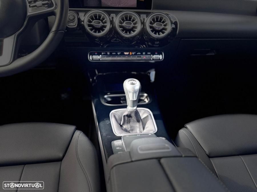 Mercedes-Benz CLA 180 d Shooting Brake Progressive - 19