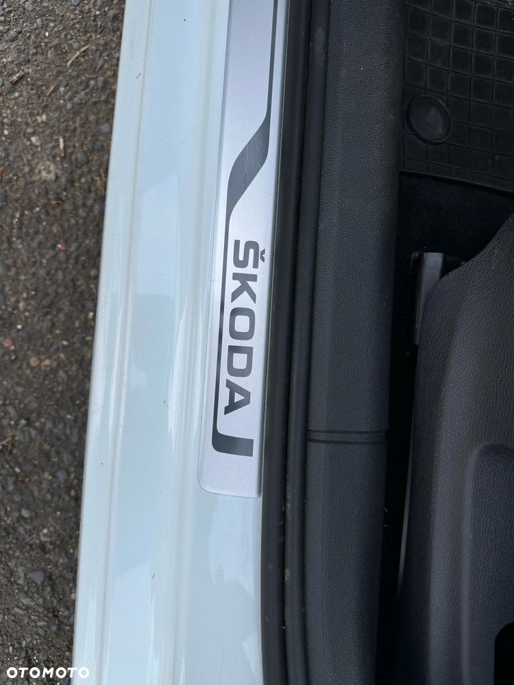 Skoda Octavia 2.0 TDI DSG Ambition - 12