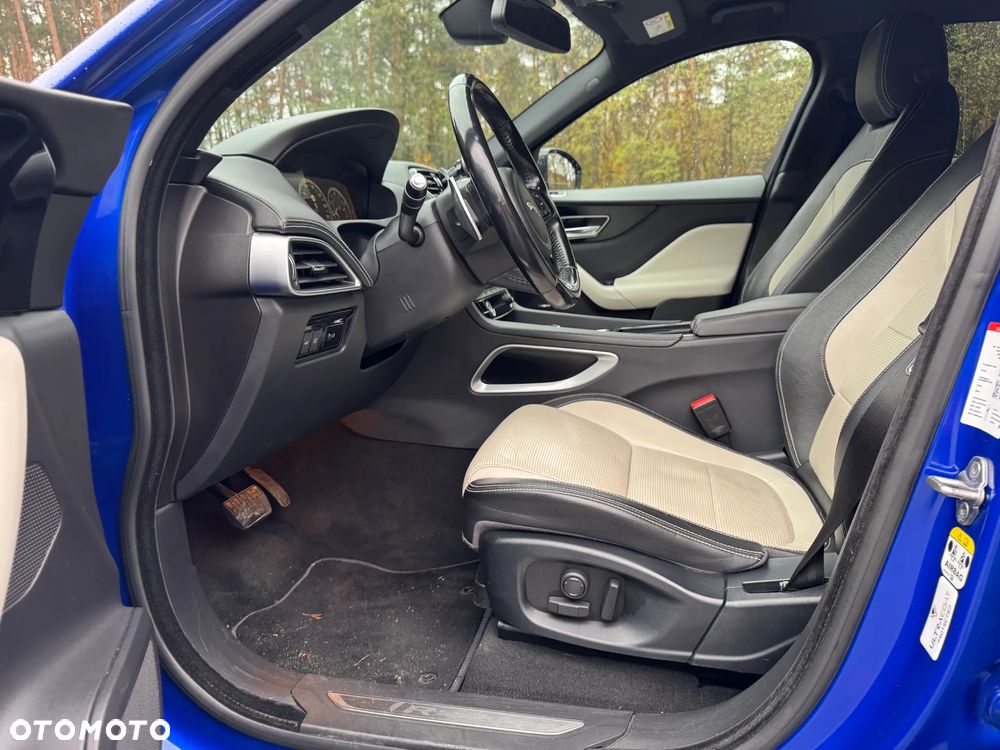 Jaguar F-Pace 2.0 i4P AWD R-Sport - 25