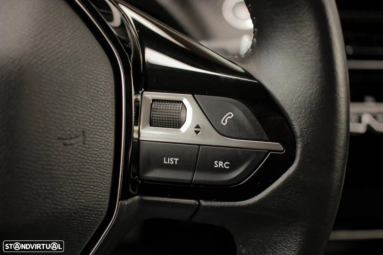 Peugeot e-2008 50 kWh Allure - 21