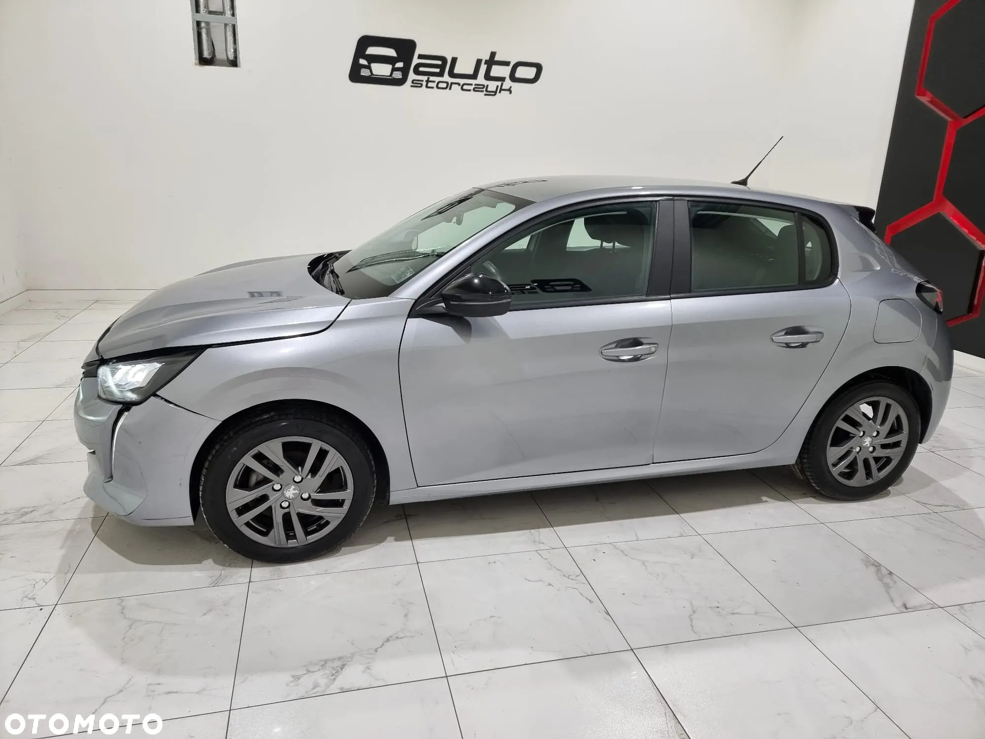 Peugeot 208 - 3