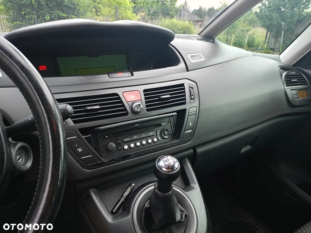 Citroën C4 Picasso 1.8 16V Advance - 11