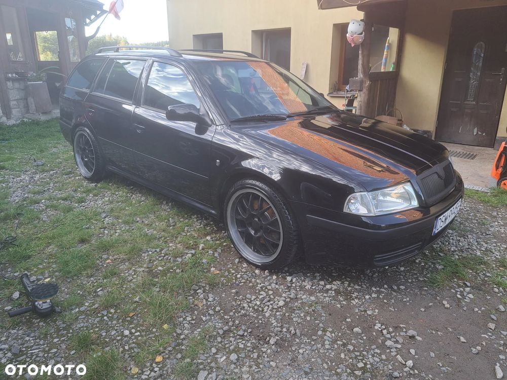 Skoda Octavia 1.8 T Combi Advance - 2
