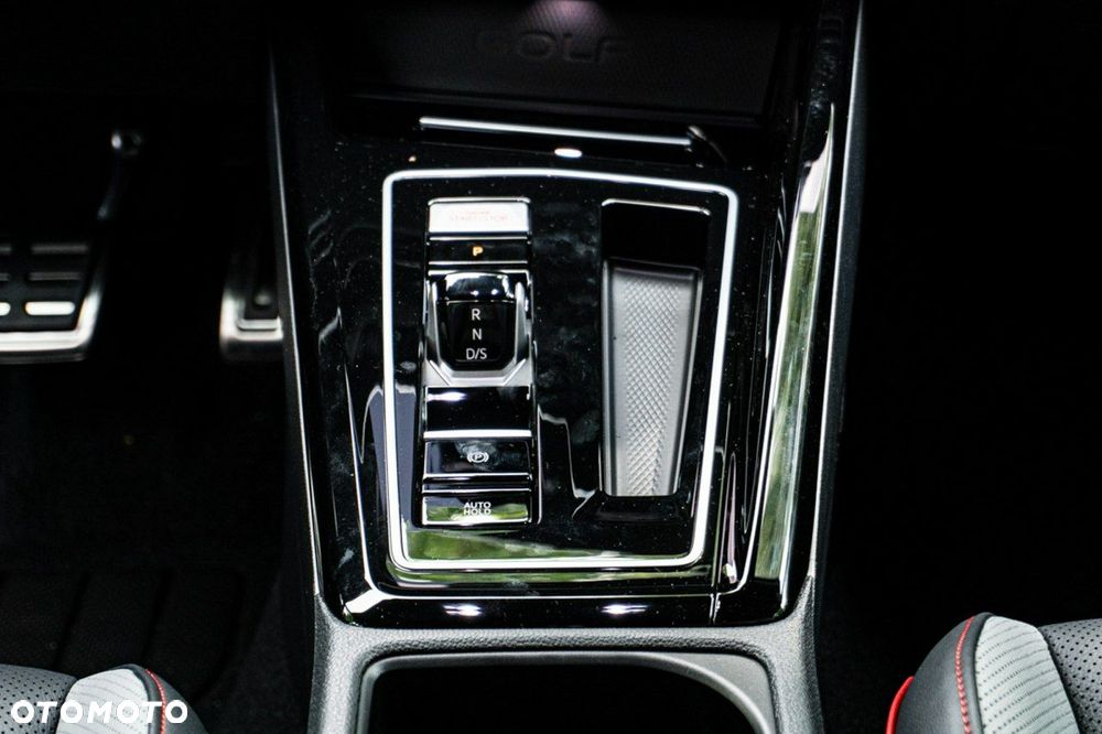 Volkswagen Golf - 31