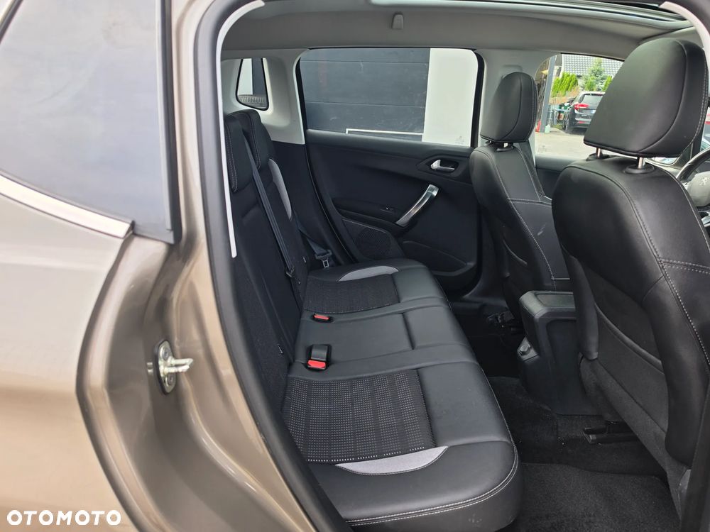 Peugeot 2008 - 7