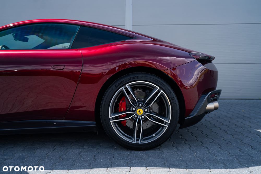 Ferrari Roma - 12