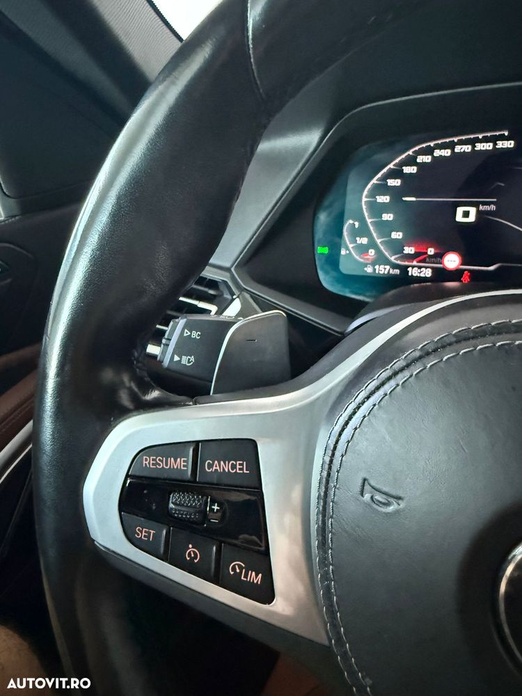 BMW X6 xDrive40i - 24
