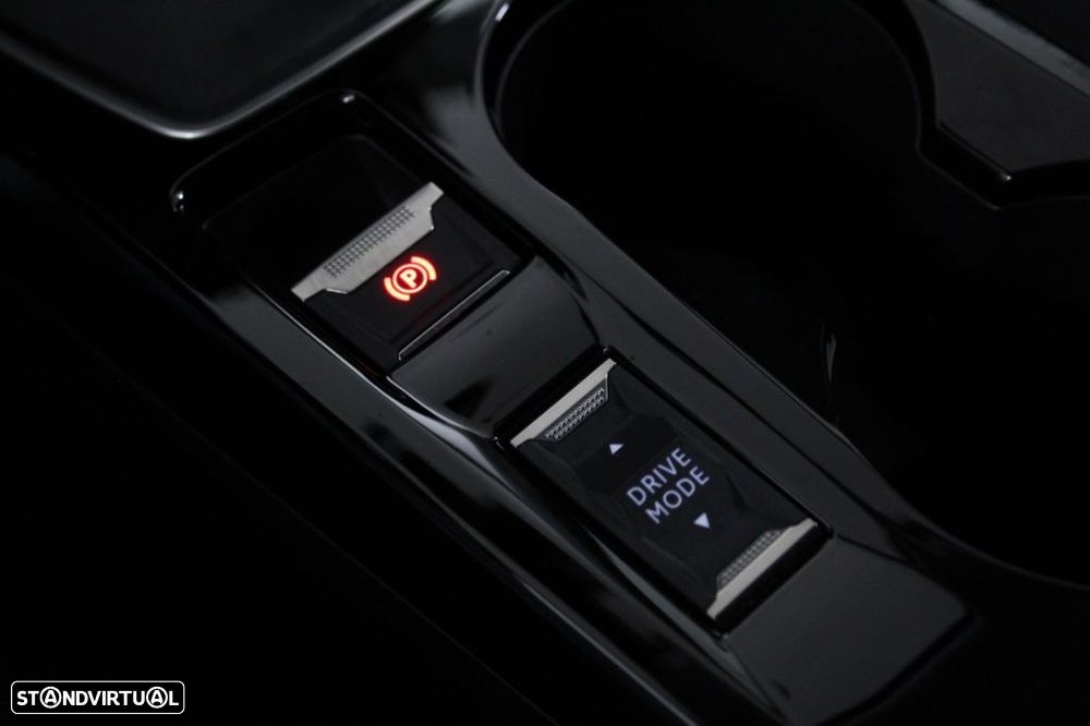 Peugeot 2008 1.2 PureTech Allure - 30