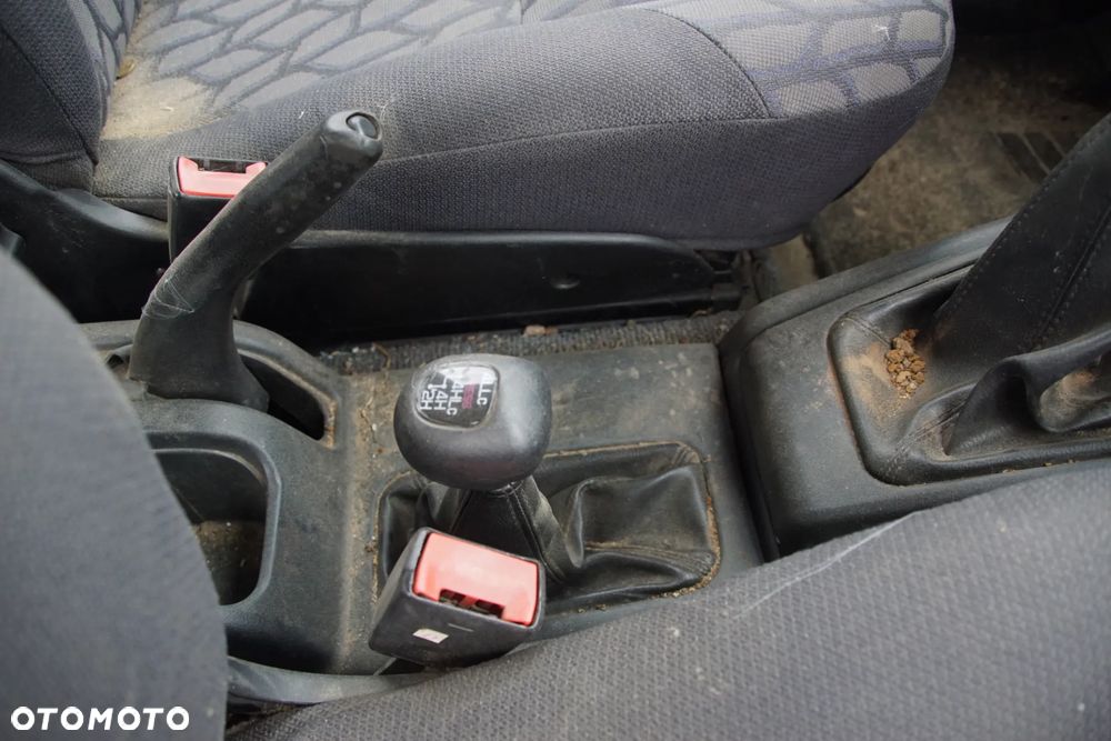 Auto na części - Mitsubishi Pajero Pinin 2.0 GDI 129 KM 4G94 V5M21 TH9B 2003R Silnik Skrzynia Drzwi Maska Błotnik Klapa Zderzak Lampa Lusterko Klamka Szyba Deska Kokpit Sterownik Moduł Czujnik Licznik Wyświetlacz Panel Kierownica - 13