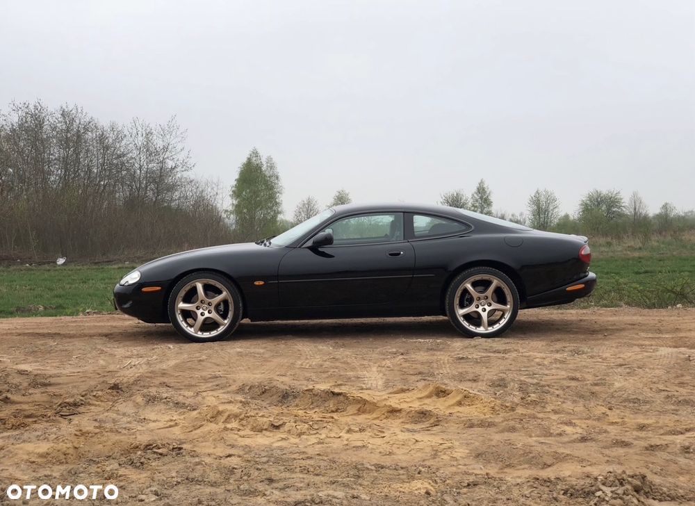 Jaguar XK - 4