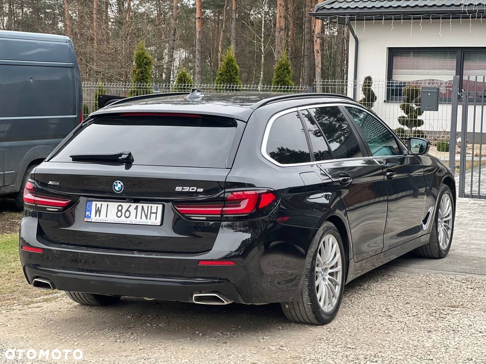 BMW Seria 5 530e xDrive - 7