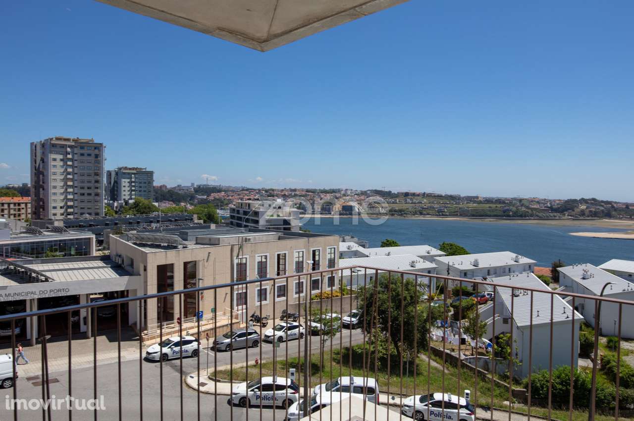 T2 de Luxo no Porto: Um Refúgio de Elegância e Exclusividade - Grande imagem: 5/25