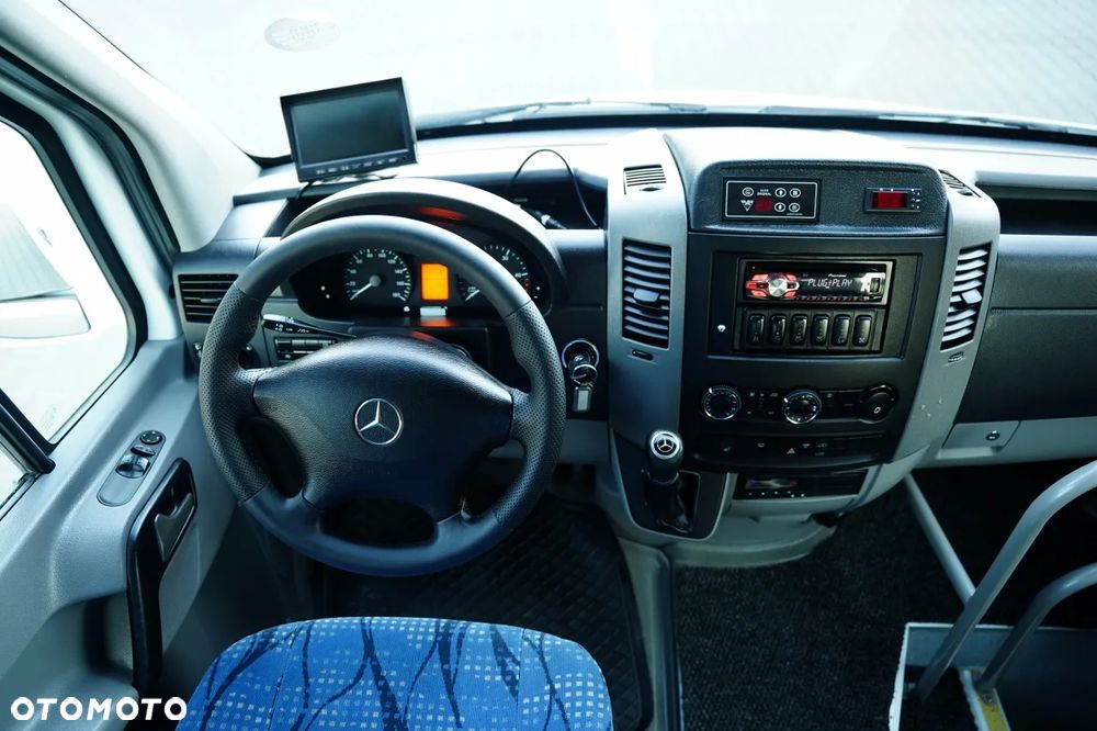 Mercedes-Benz / SPRINTER / ATLAS / KLIMATYZACJA / SPROWADZONY / - 22