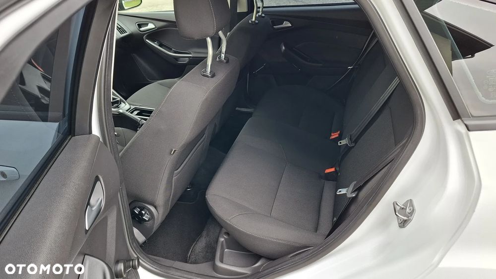 Ford Focus 1.0 EcoBoost Trend - 26